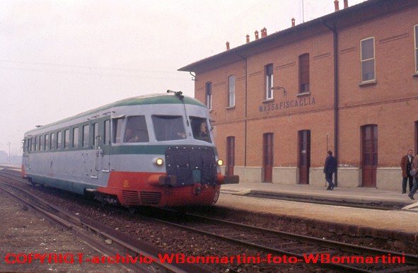 Ferrovie-Padane-FP-ALn pertrenospecialeperTUTTOTRENO-N°xxx-archivioWalterBonmartini-foto-WalterBonmartini.0..3 diapositiva.jpg