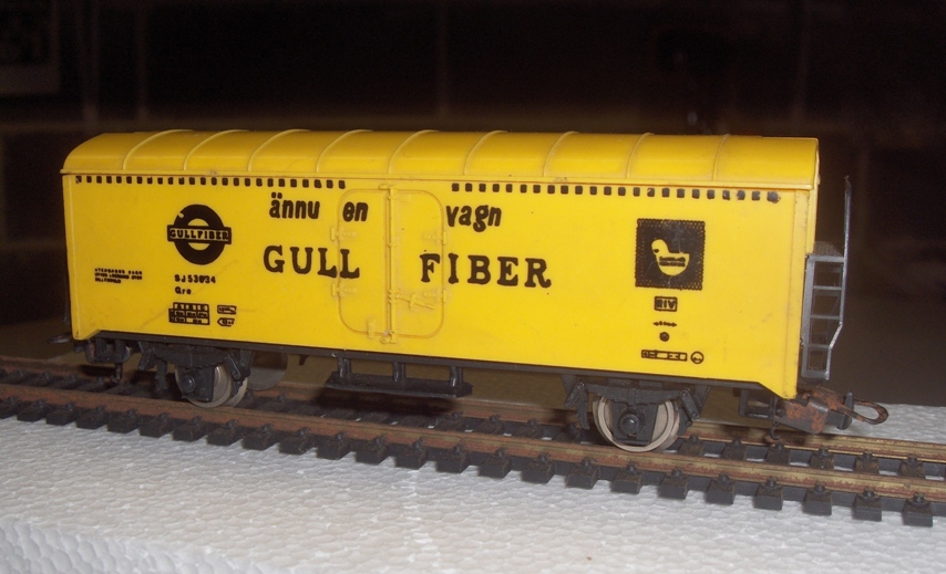 1968 - Carro frigo Gullfiber delle SJ (Lima art. 3112).JPG