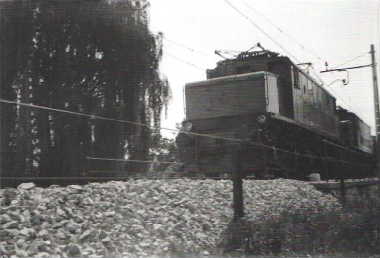 E626.038 A SN come JZ 361.004 Jugoslavia primi anni '60 by Dragutin Stanicic.jpg