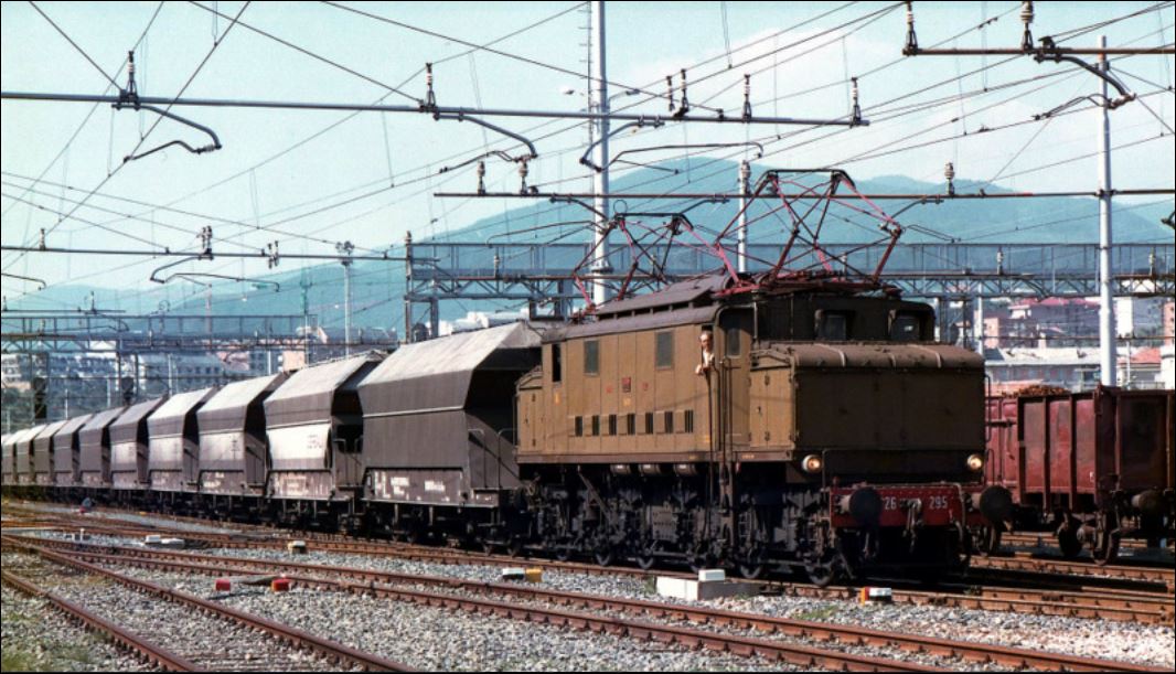 E626.295 P SN Savona parco Doria 03.09.1980 by Luigi Iorio.jpg