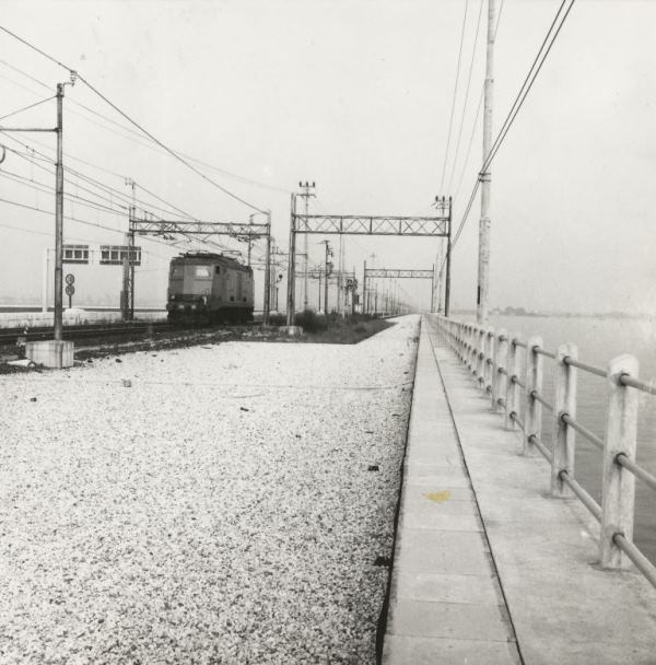 1975 Save0001 001 E424.077.jpg