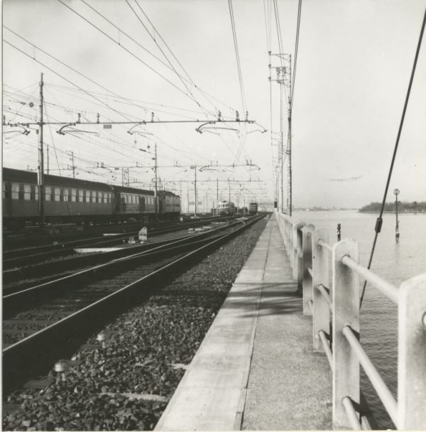 1984 0002 Save0002.jpg