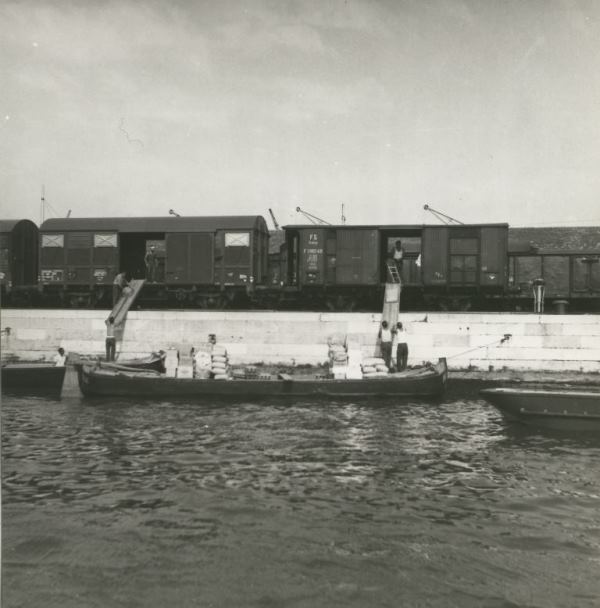 1966 35817 Save000.jpg