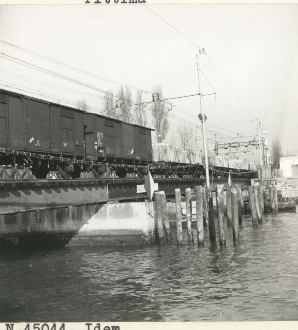 1971 45044 Save0010.jpg