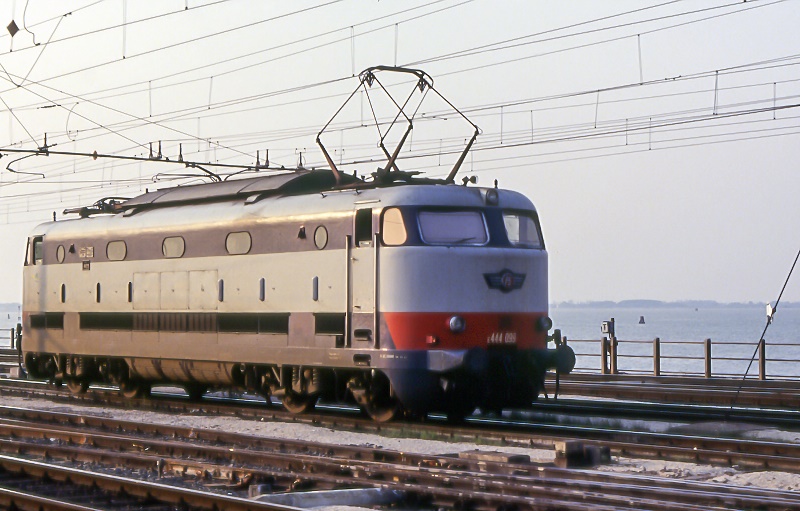 007 E 444.099 1994.05.00 ponte lagunare di Venezia roberto bonetti.jpg