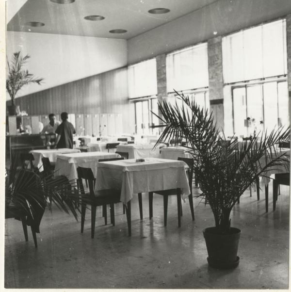 1957 12136 Save0009.jpg