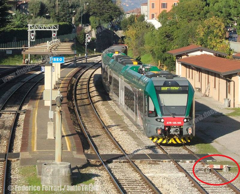 Trenord-ATR125_103-Iseo-2015-11-08-FerrariFederico_tuttoTRENO_wwwduegieditriceit1.jpg