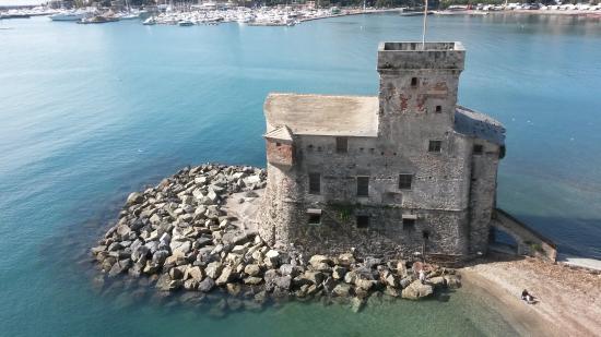 castello-di-rapallo.jpg