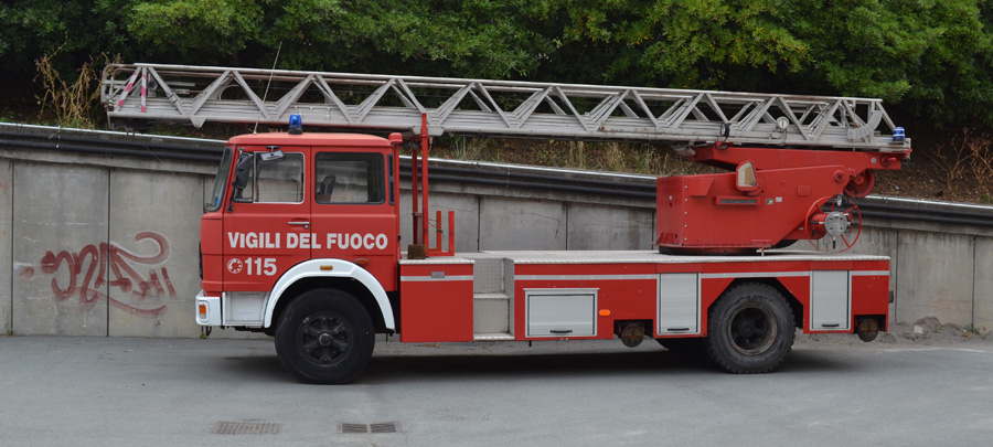 Autoscala VVFF Ventimiglia 2016.jpg