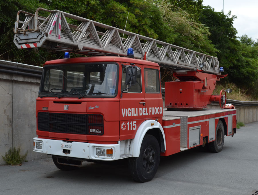 Autoscala VVFF Ventimiglia 2016 (1).jpg