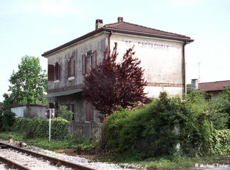 Castagnole foto michael taylor.jpg