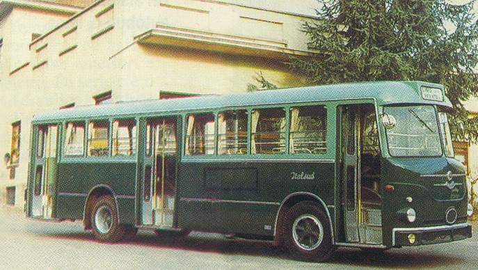 s50-ITALSUD-BA Bussing-Tu10 autobus.jpg