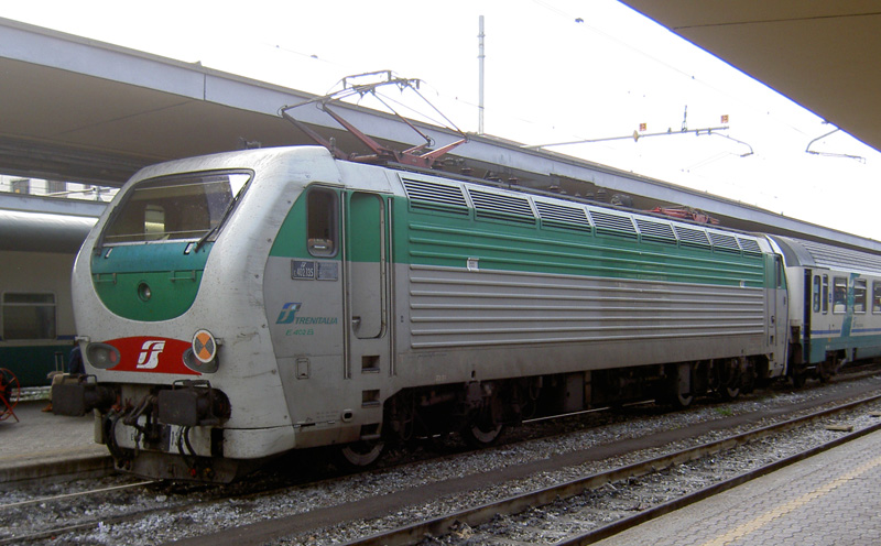 E 402B 135 [oml Napoli] senza carenatura a Torino PN.jpg