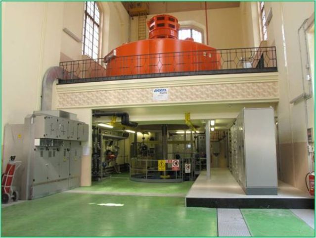 0010 Pederobba - Interno Centrale - Alternatore.jpg