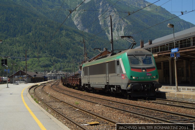MF-E436_333-inpartenza-Modane.8.2011-DuegiforumTT.jpg