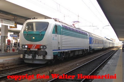 E.403.001-Villa S.Giovanni-forum2GeditricearchivioWalter Bonmartini foto Wbonmartini-01.jpg