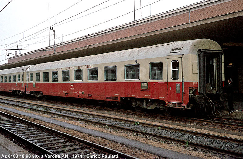 SaloneTEE1 copia.jpg