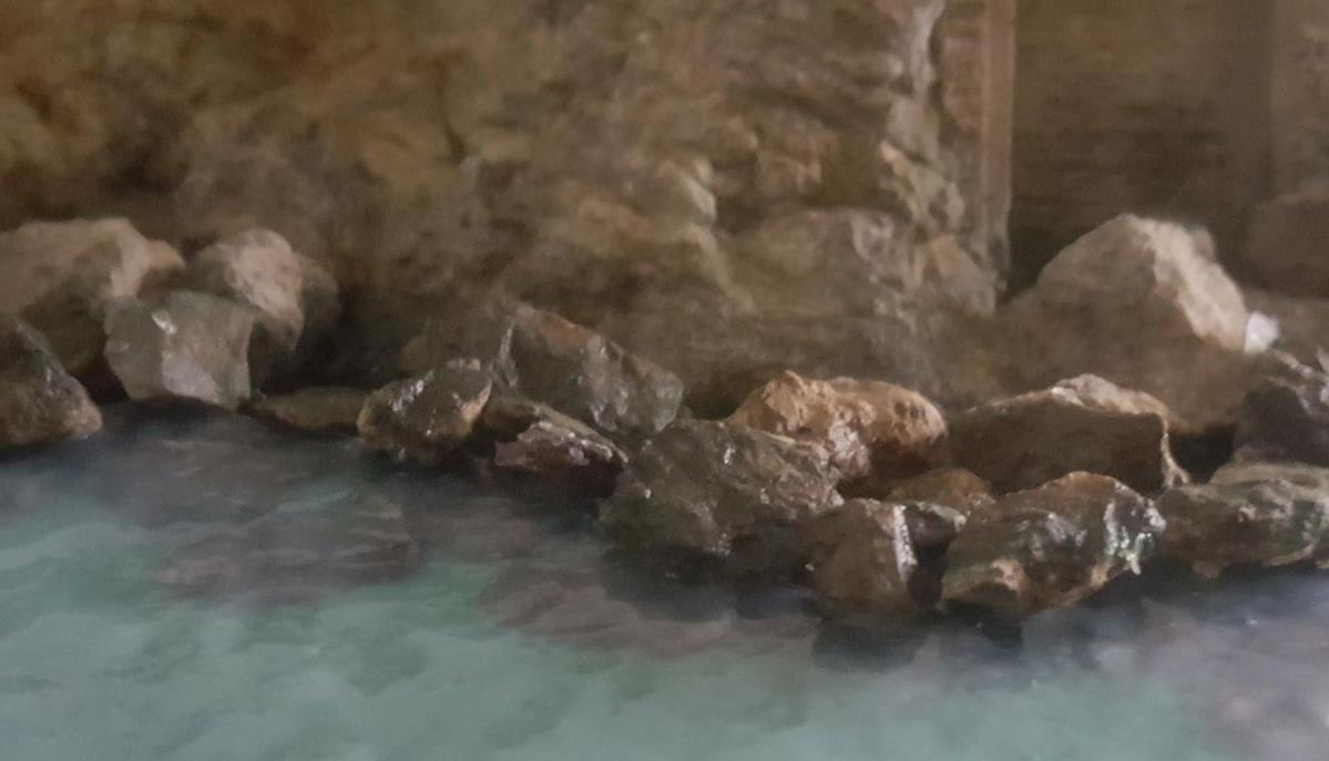 acqua poco mossa.JPG