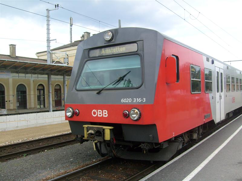 S7303742 (Medium).JPG