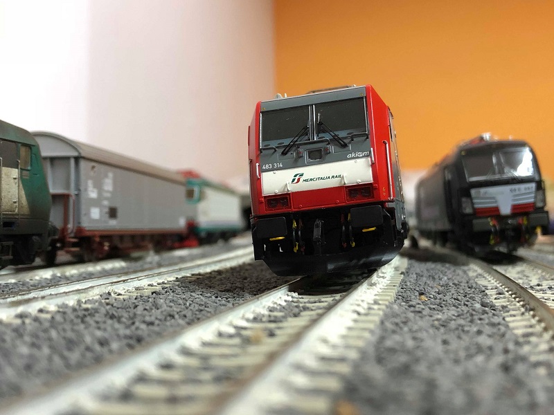 traxx MIR.jpg