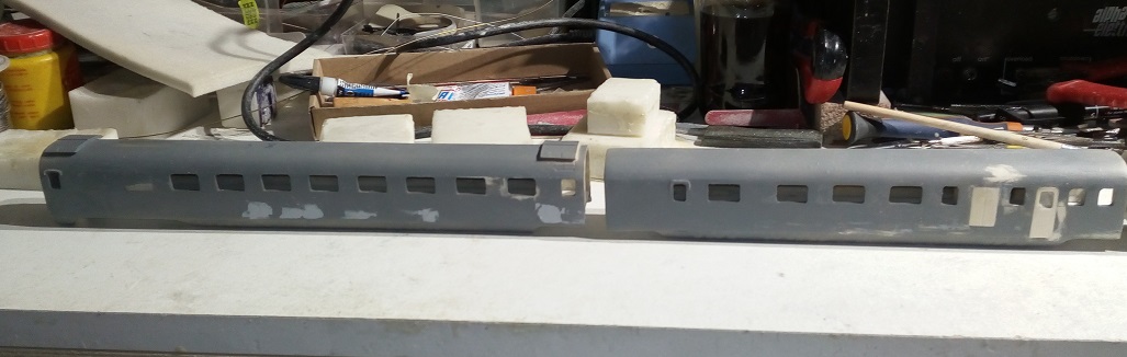 Un ETR di classe ETR 30030 lato sinistro.jpg