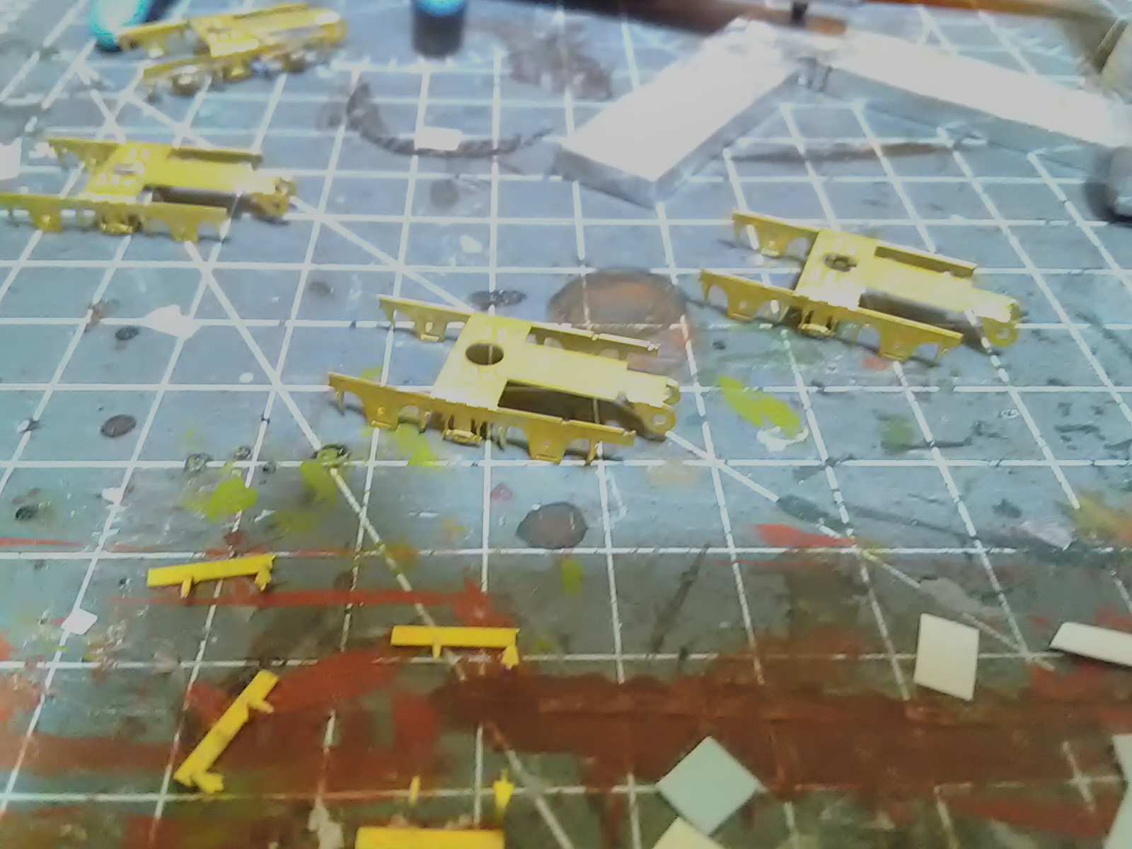 8 carrelli e scalette.jpg