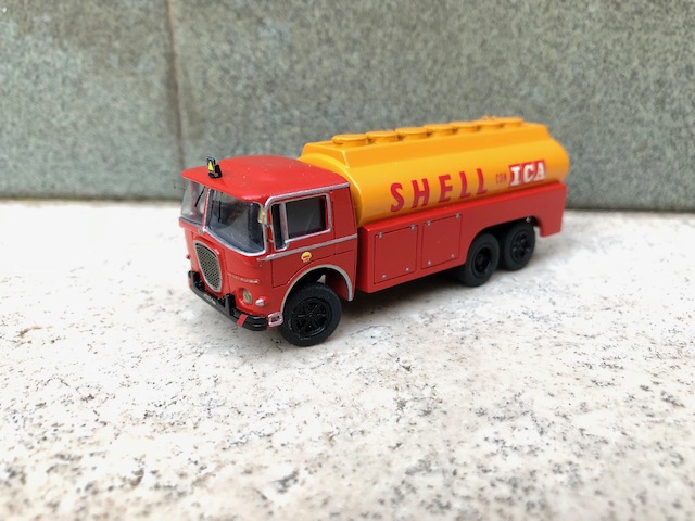 Lancia Esatau B Cisterna Viberti Shell con Ica 1.jpg