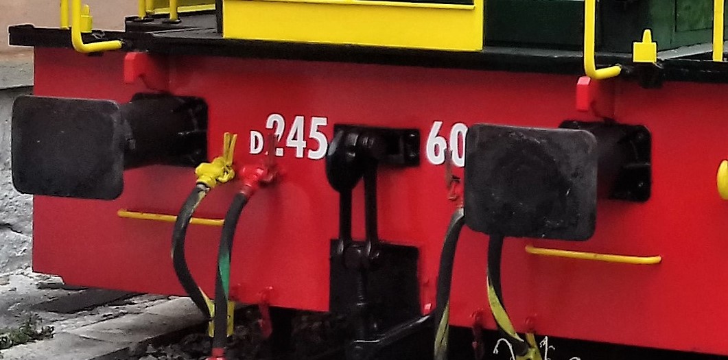 locomanovra D245.jpg