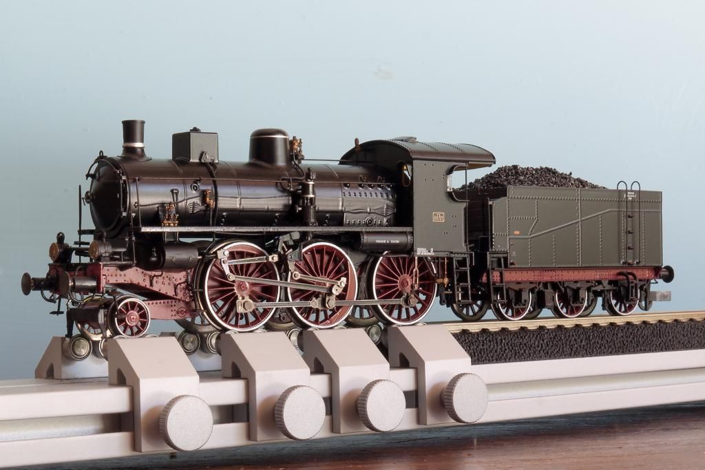 GR640121 sul banco.jpg