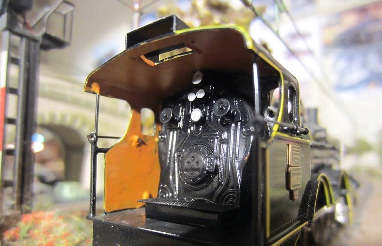 LOCO4.jpg