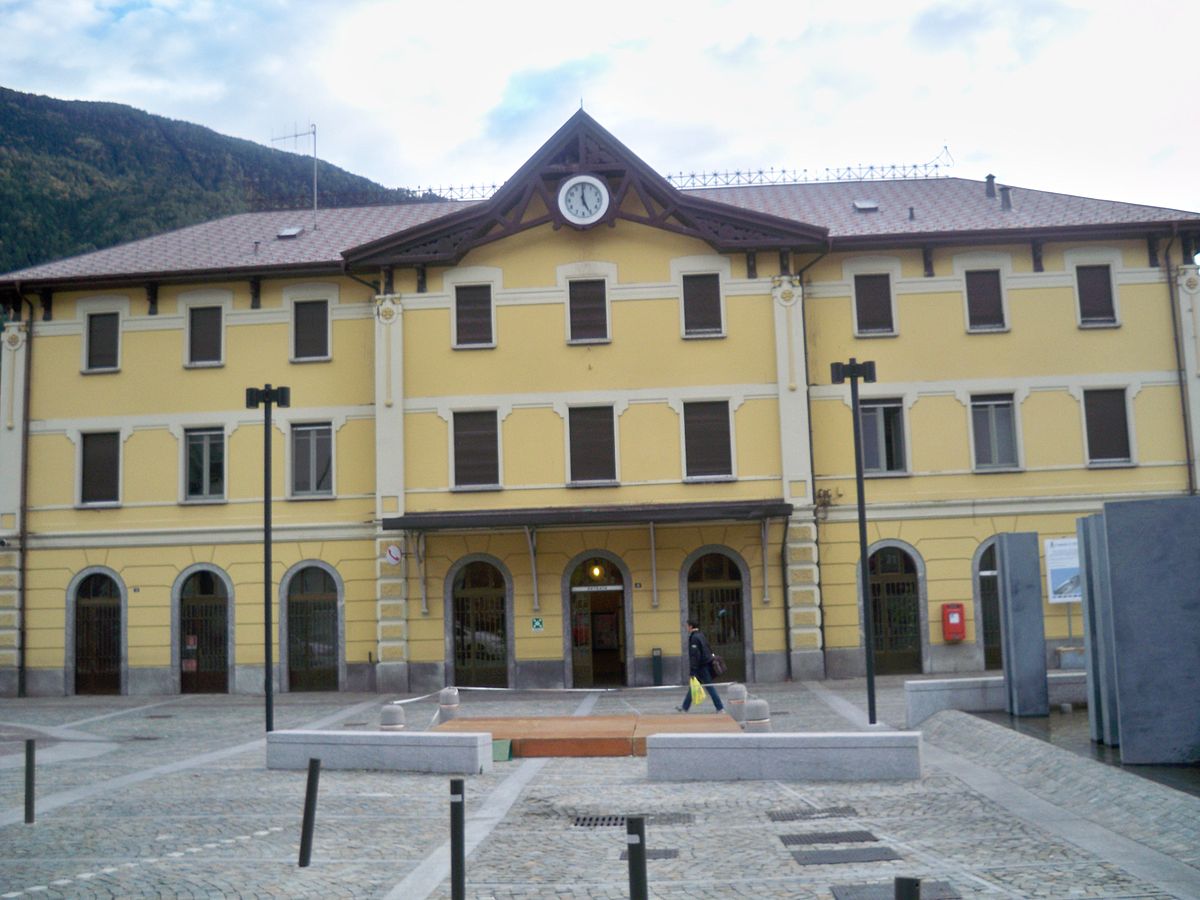 Stazione di Tirano FS.JPG
