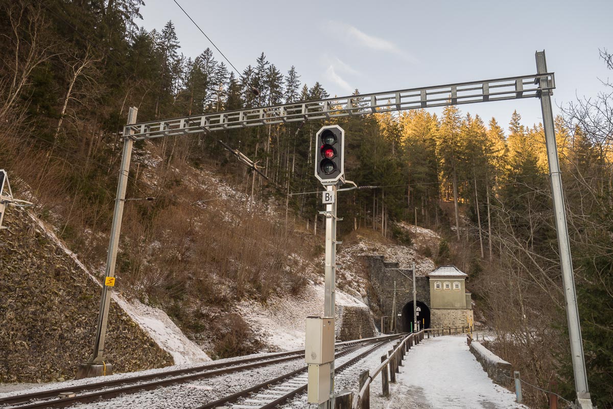 Sopralluogo Solis 11 Gennaio 2020 - dettagli pali e semafori-4.jpg