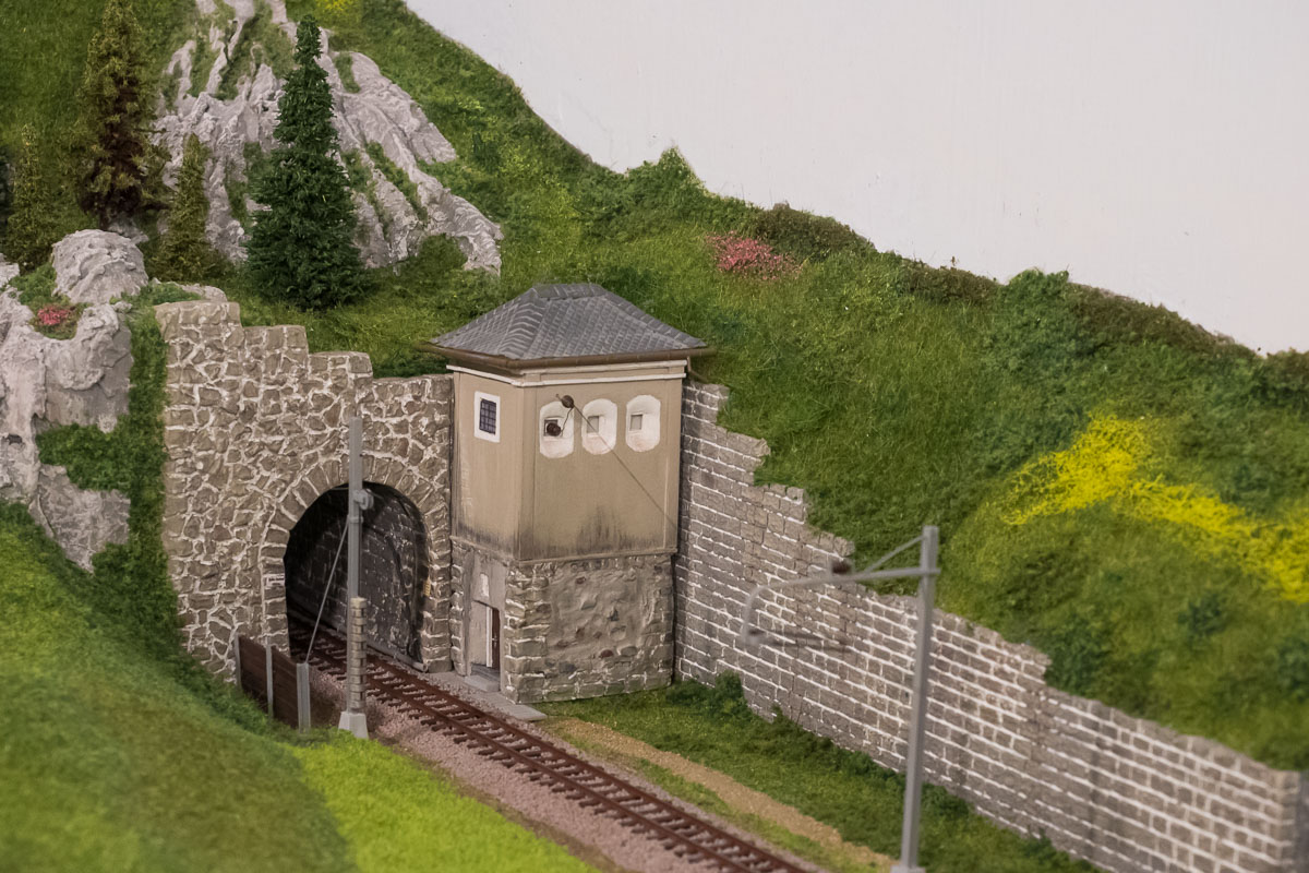 Tunnel Solis e cabina elettrica-4.jpg