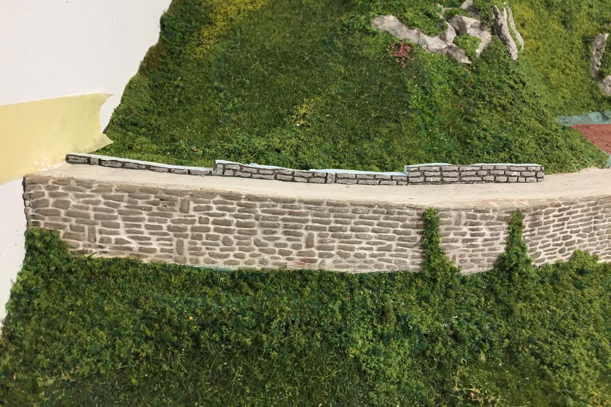 muretto a gradini.jpg