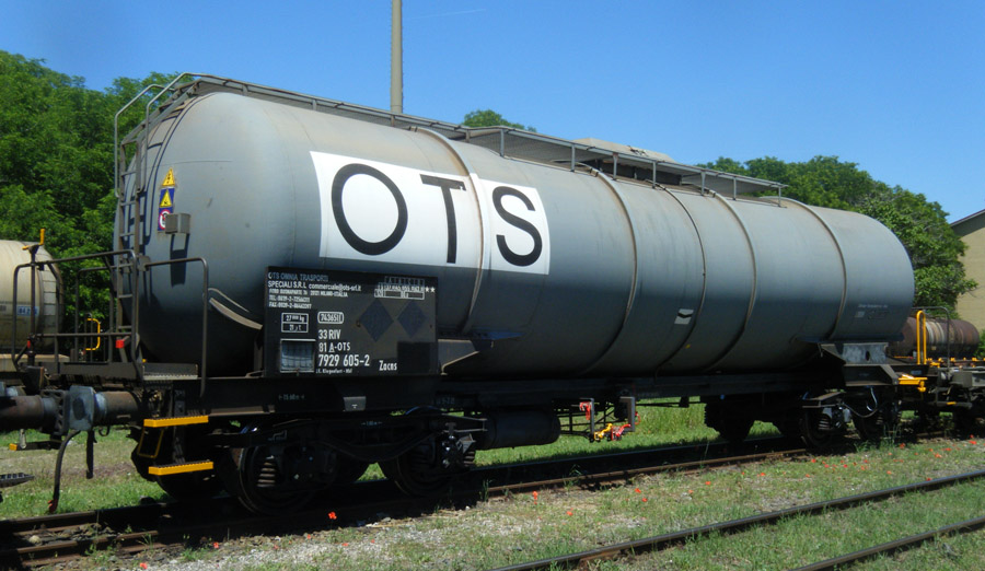 31 81 792 9 605-2 2019 Tortona.jpg