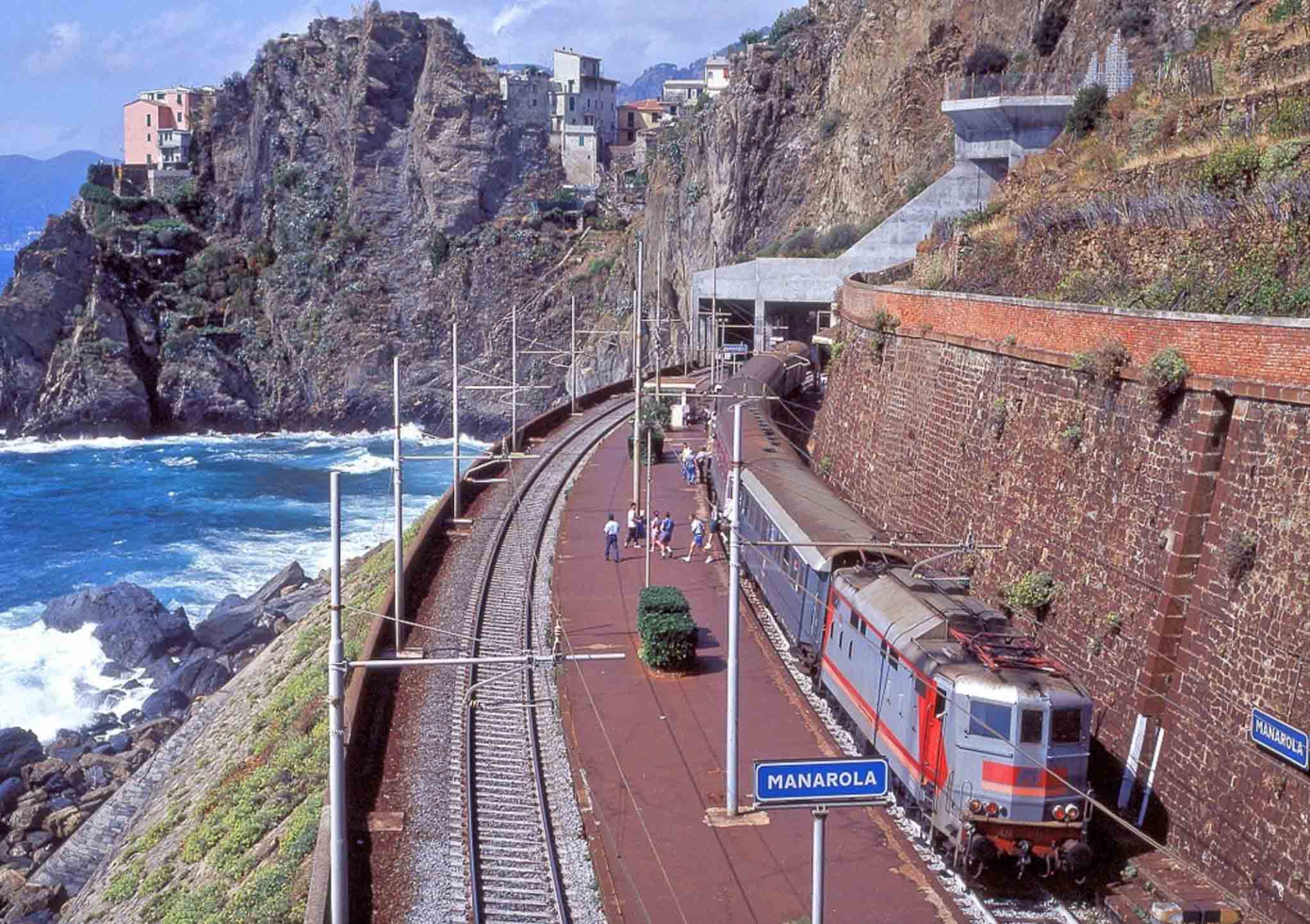 E424 Manarola.jpg