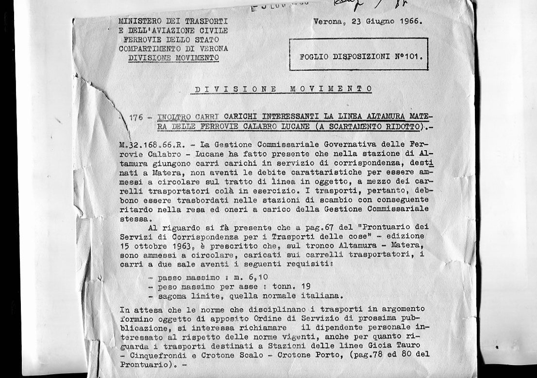 carrelli trasportatori001.jpg