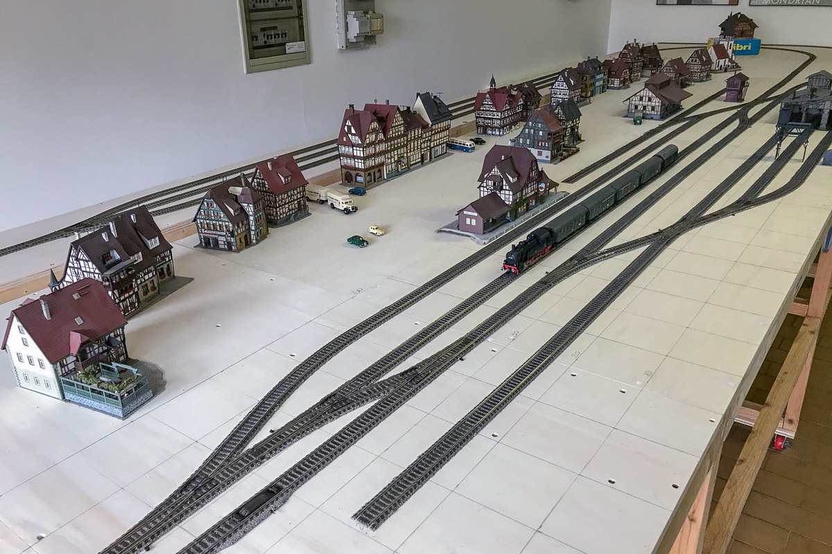 Progetto Bomby spostato-2.jpg