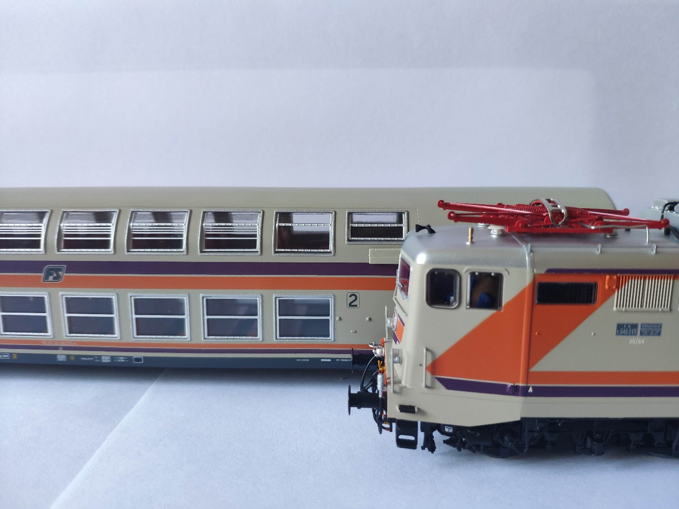 Vitrains3-Hornby.jpg