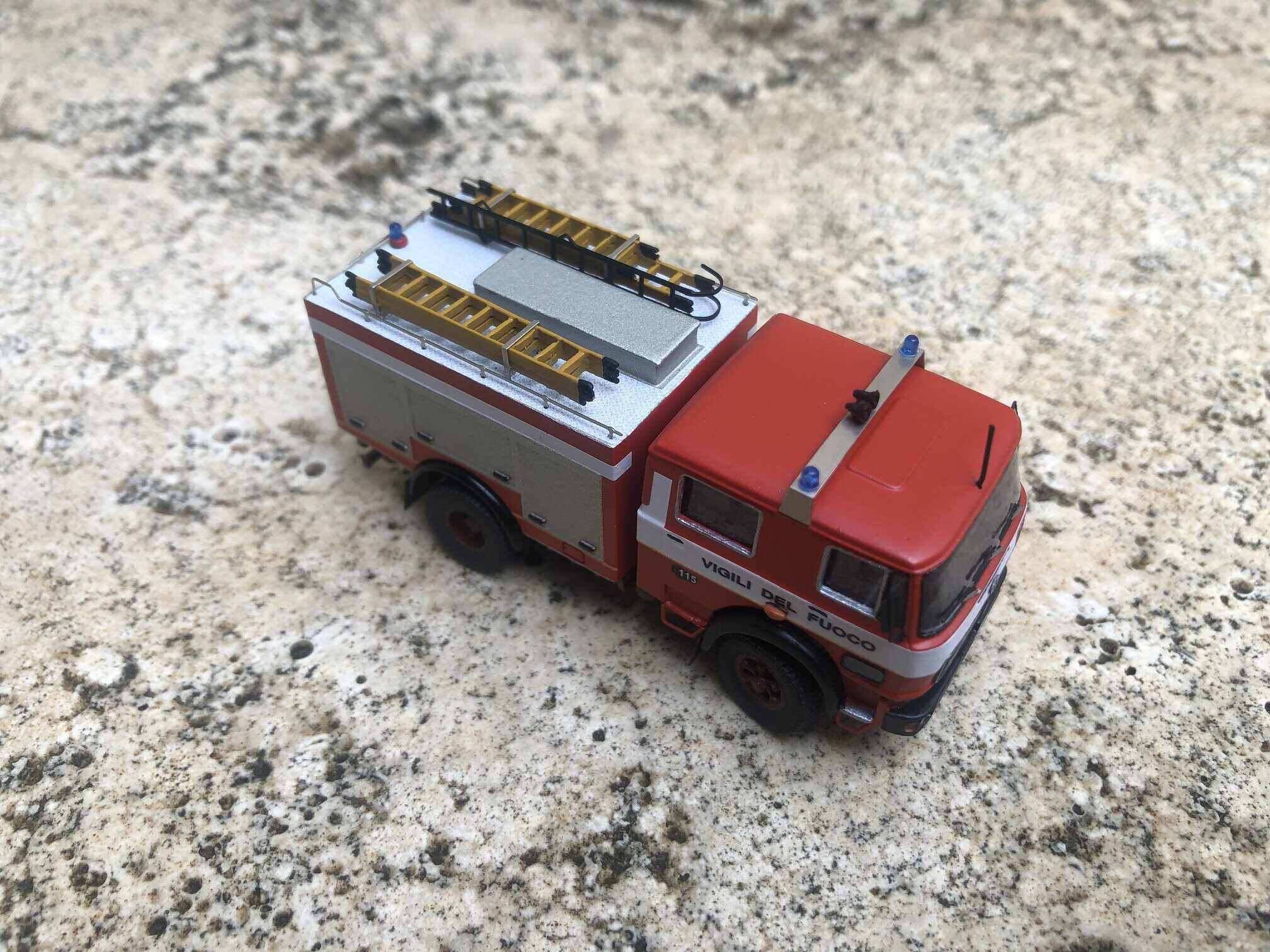 Fiat 160 APS Parafanghi Neri 4.jpg