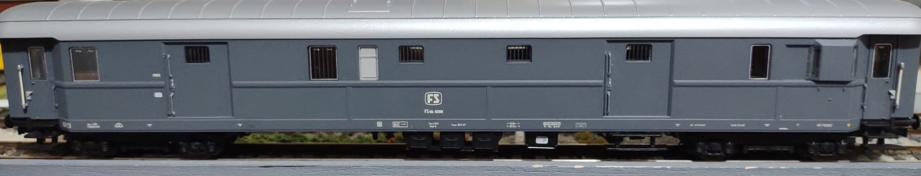 DUz.93100_RR (1).jpg