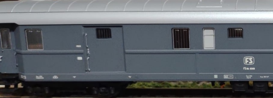 DUz.93100_RR (3).jpg