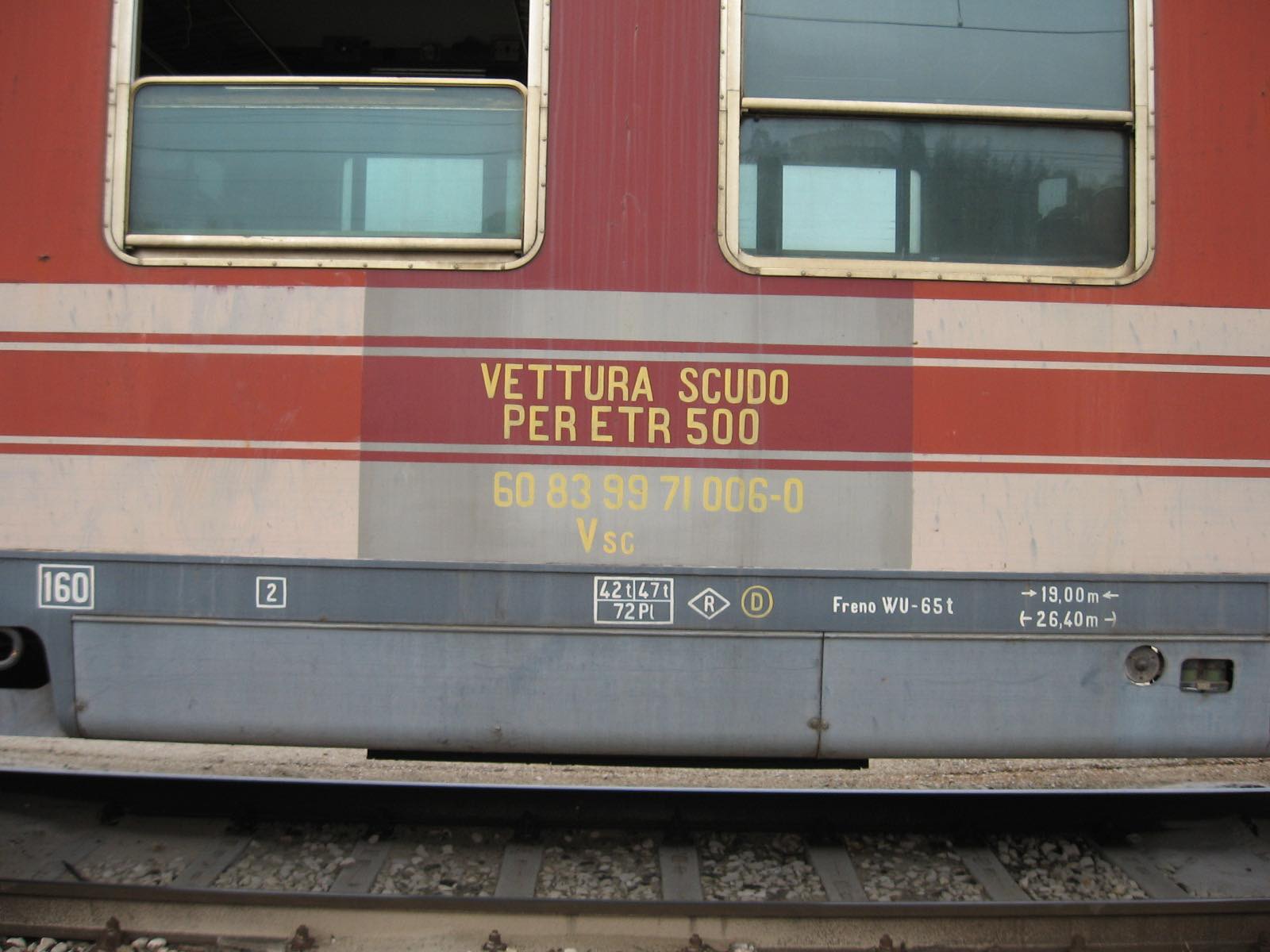 marcatura vettura scudo.jpg