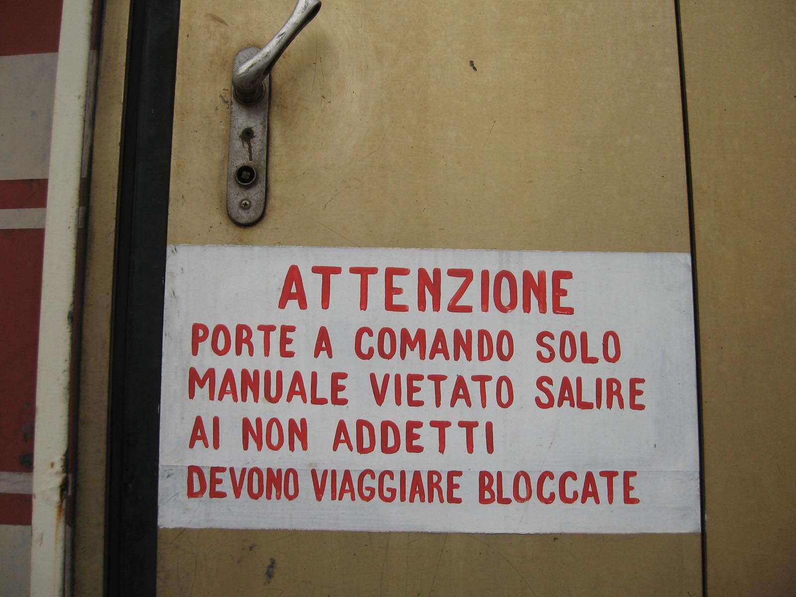 scritta porte vettura scudo.jpg