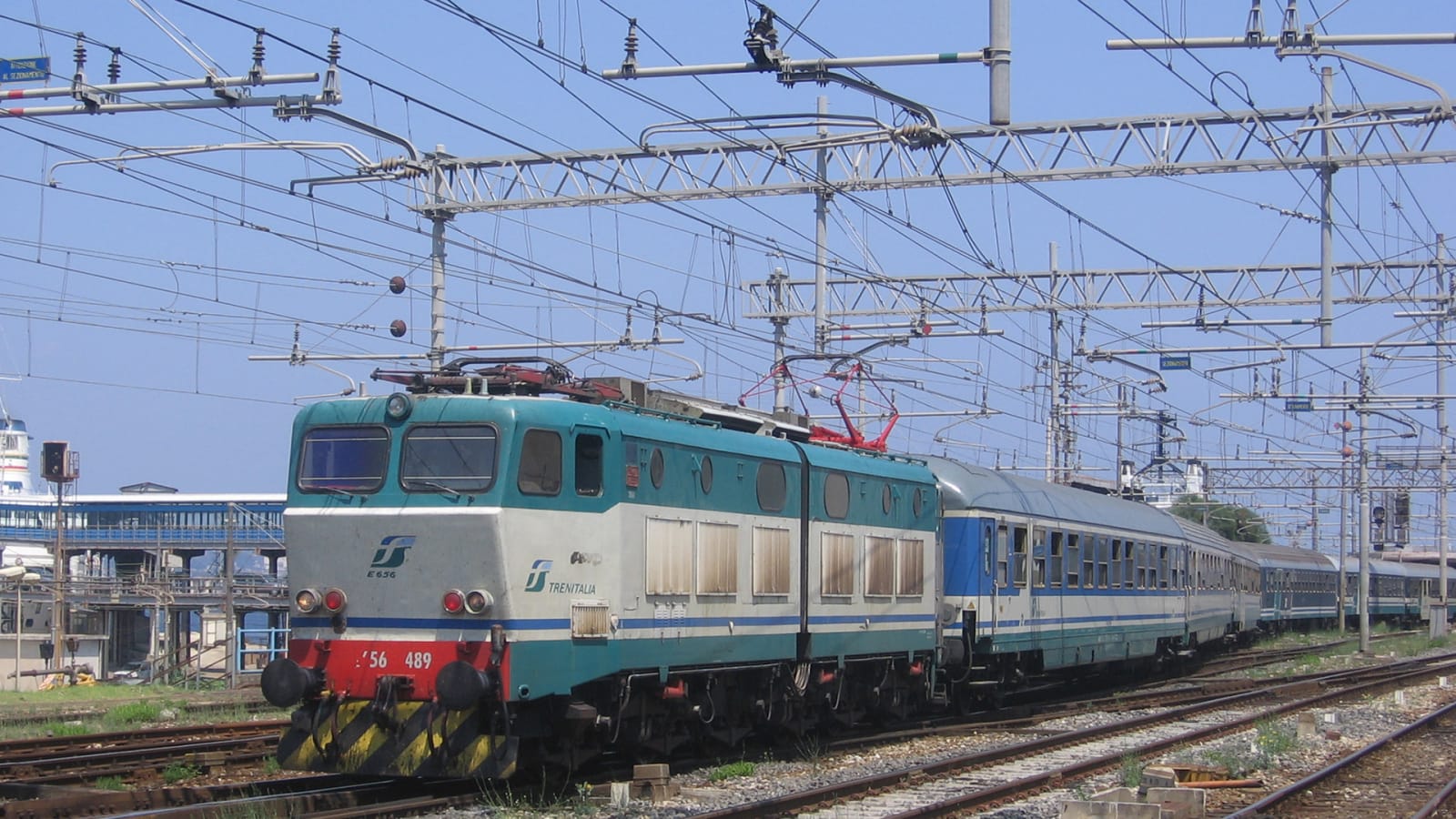 E656_489_XMPR.jpg