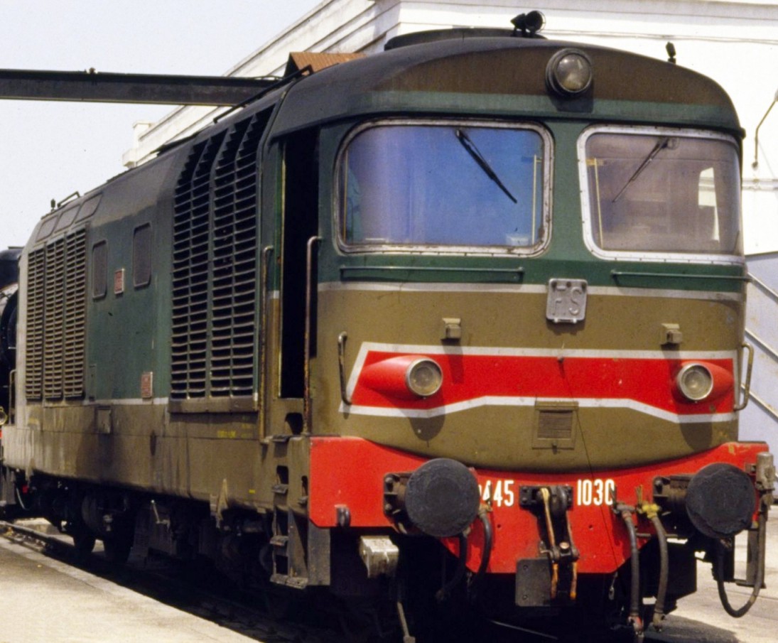 D445 1030a.jpg