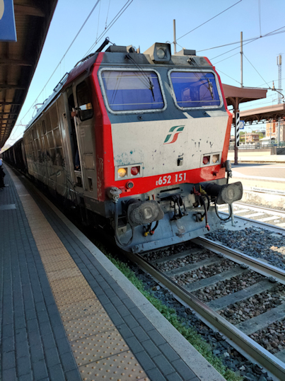 e652-151_2MOdg.jpg