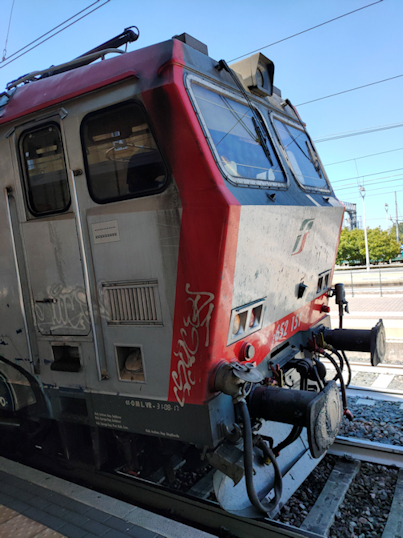 e652-157_1MOdg.jpg