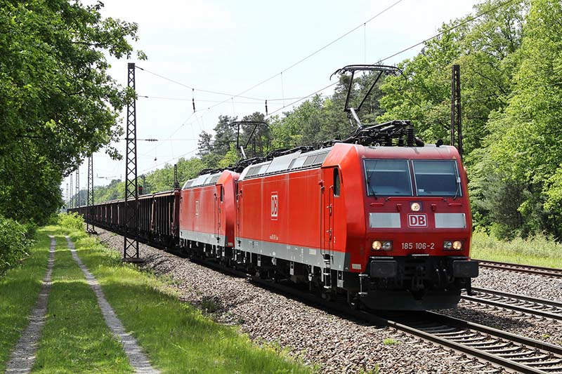 185 106-2+185 121-1 mit Tamms bei Oftersheim(18.5.12).jpg