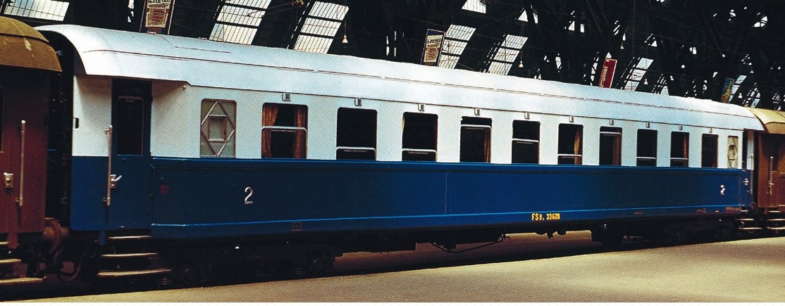TIPO 1946 treno azzurro.jpg